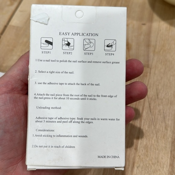 24 Pcs Hot Pink Press On Toenails Short Square French Flowers Glossy - Picture 3 of 3